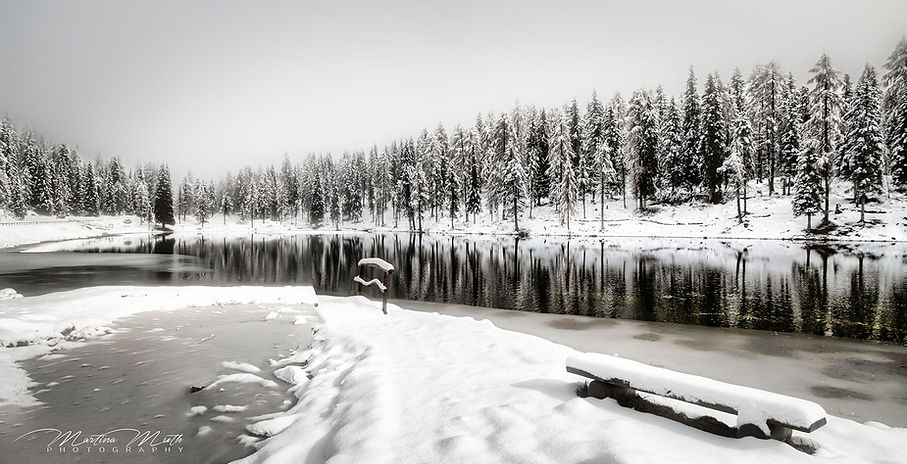 Lago d'Antorno tief verschneit